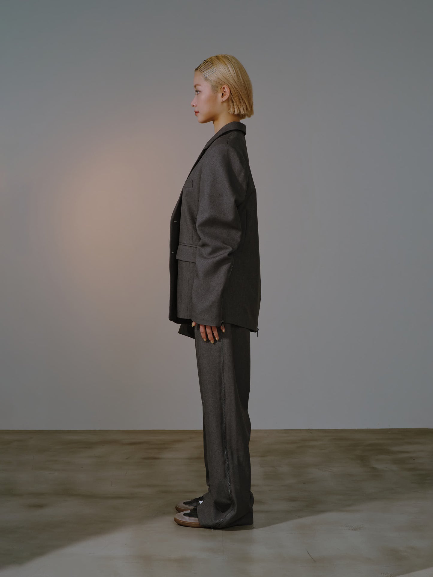 BACK ZIP TAILORED JACKET