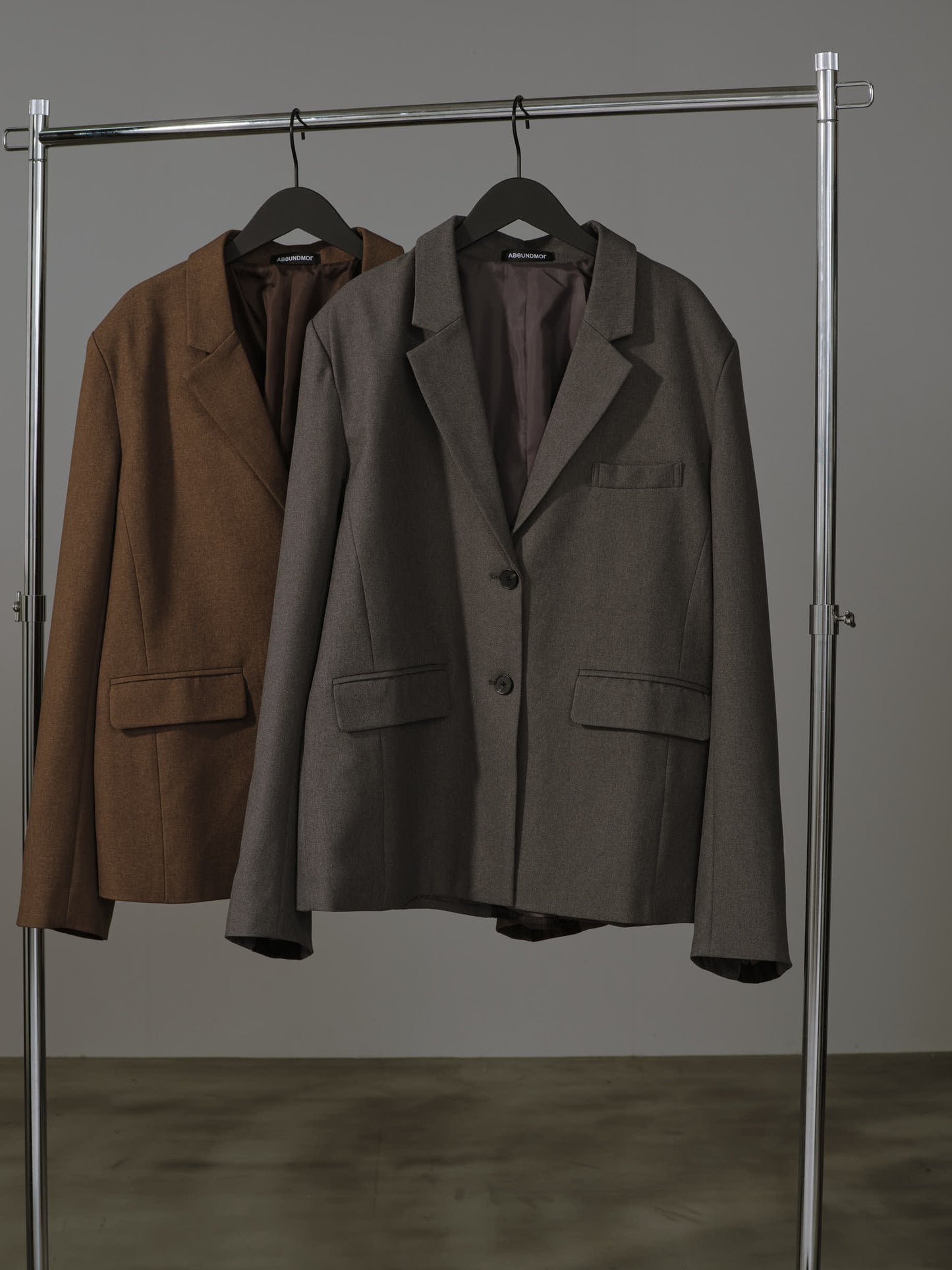 BACK ZIP TAILORED JACKET