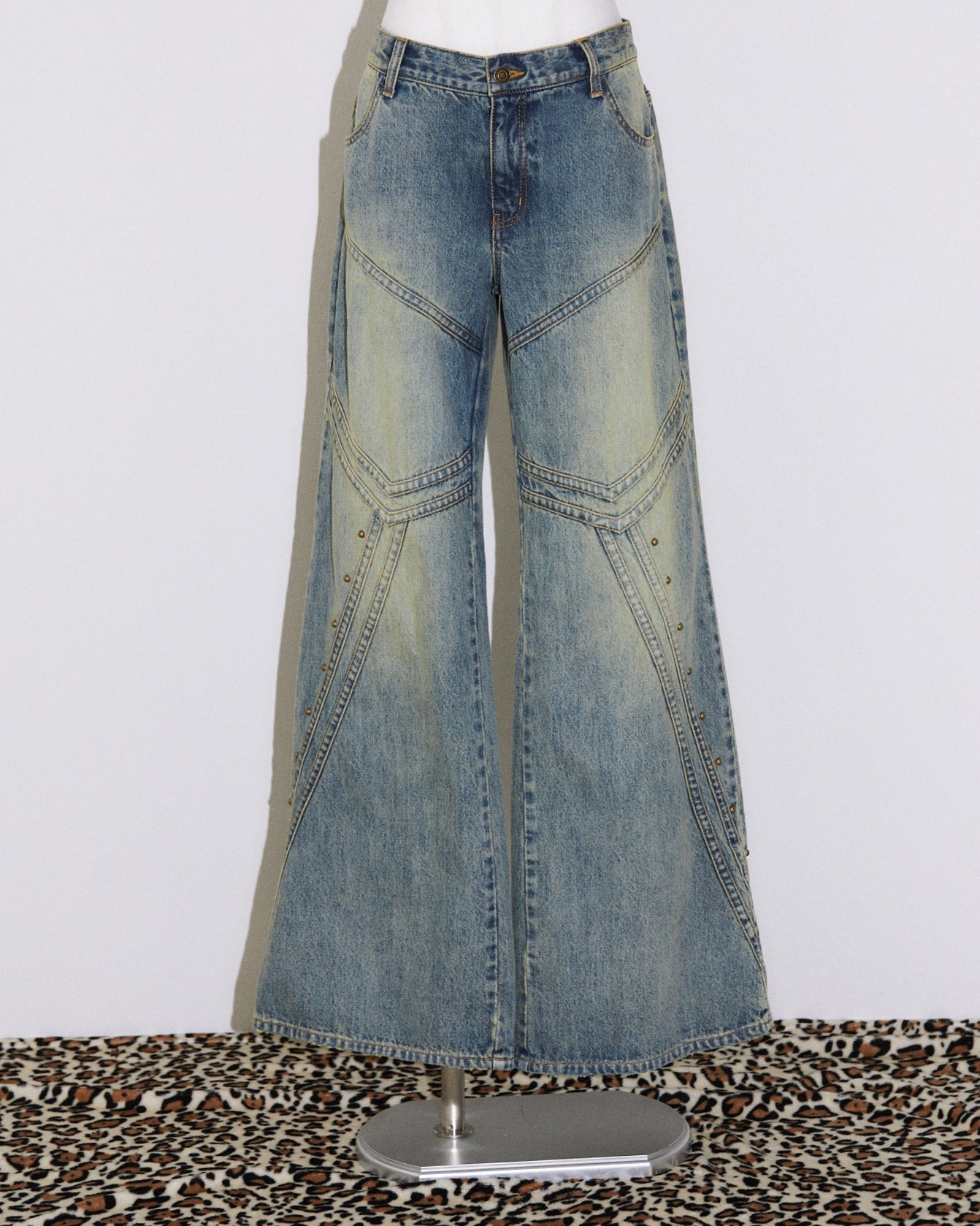 STUDS LOOSE DENIM