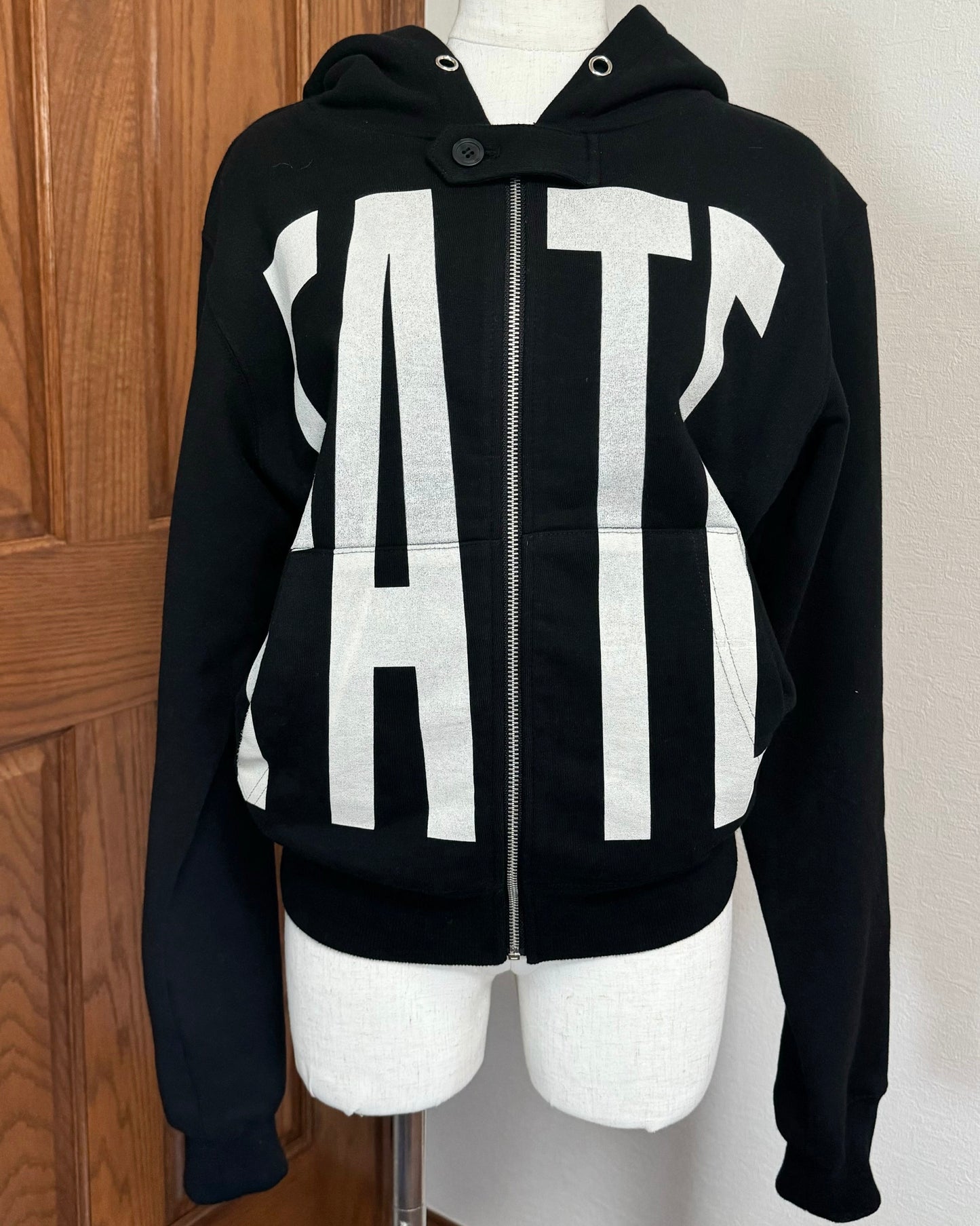FATE ZIP HOODIE【BLACK】