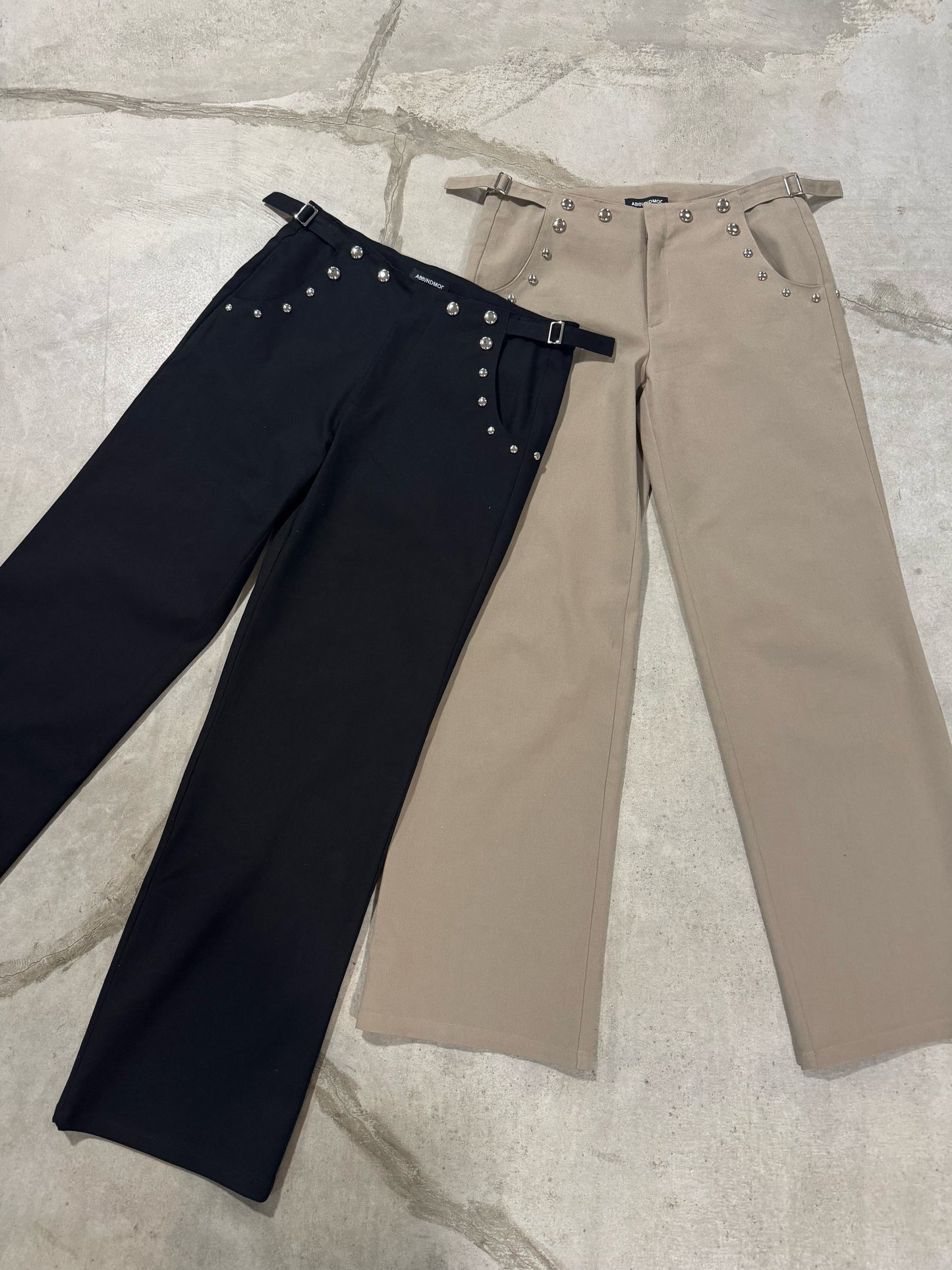 STUDS STRAIGHT PANTS【BEIGE】