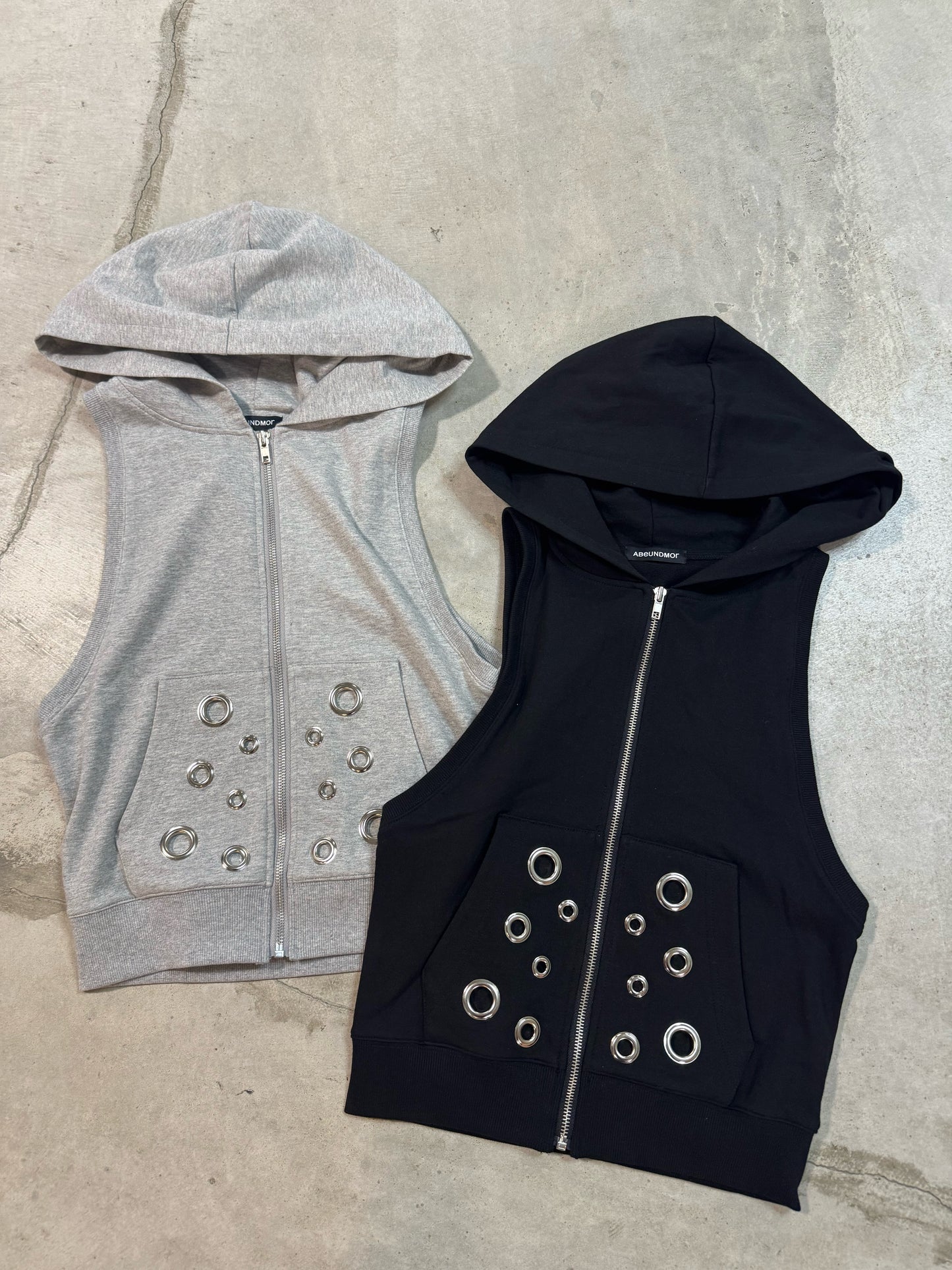 EYELET  SLEEVELESS SWEAT HOODIE【BLACK】