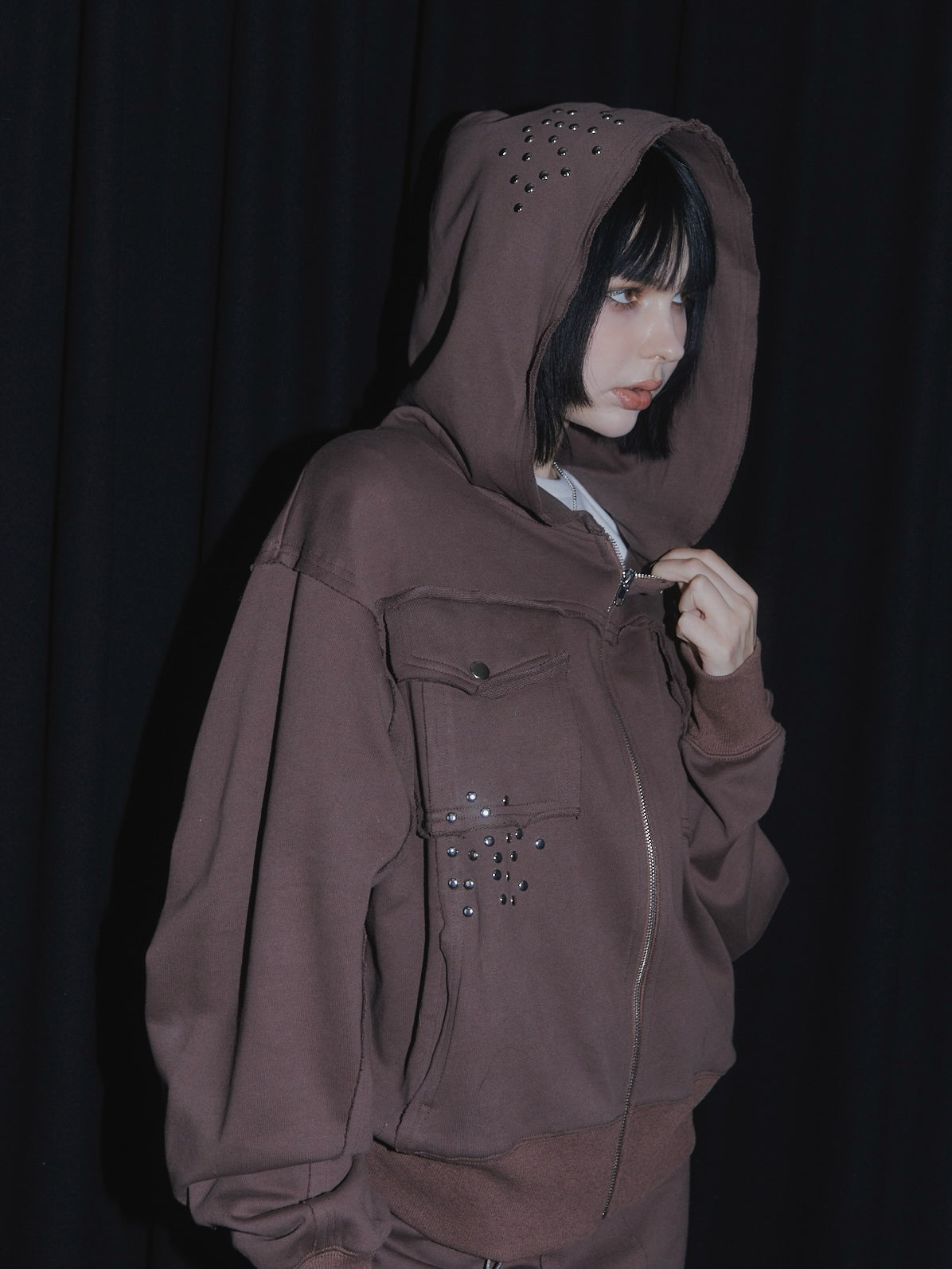 CUT OFF ZIP UP HOODIE【BROWN】